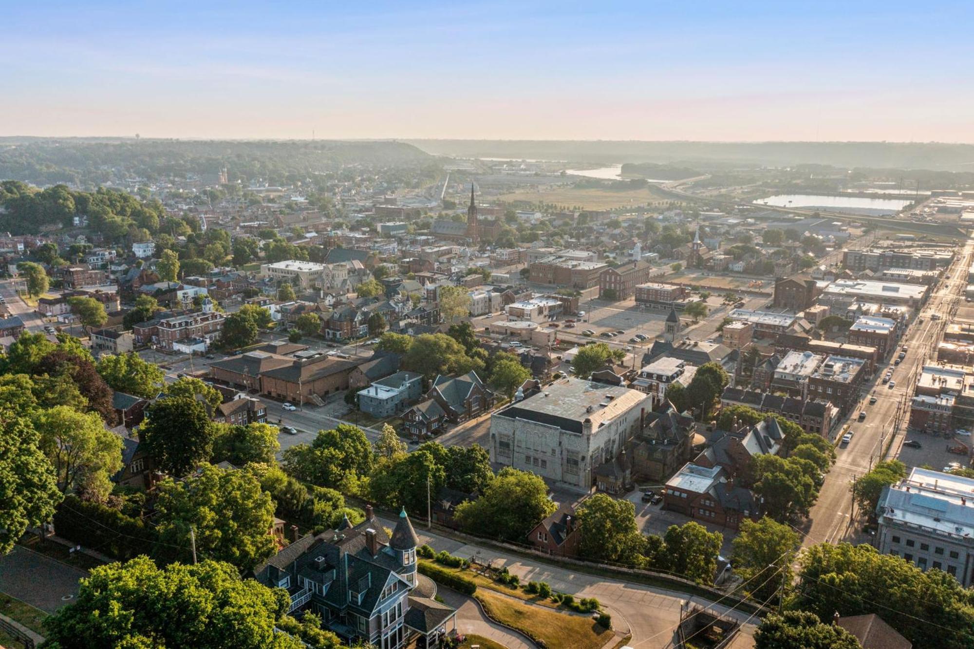 Dubuque'S Front Porch, Historic Charmer, Walk Downtown Eksteriør bilde